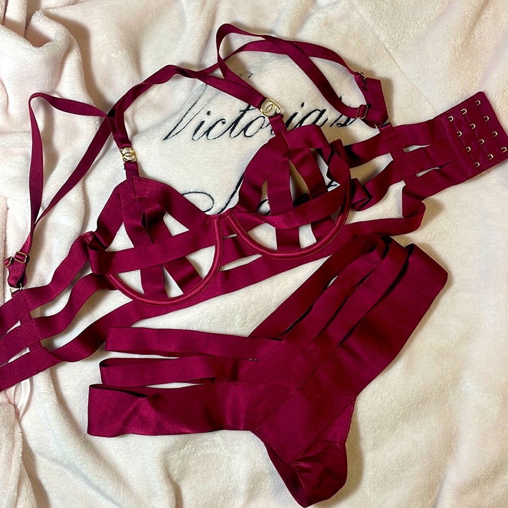 Victoria’s Secret burgundy unlined balconet bra and matching cheeky 34C/M